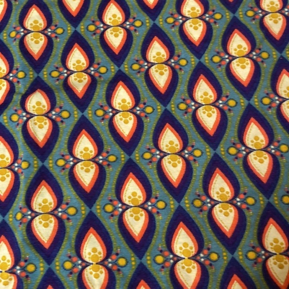 NWT LuLaRoe Classic T XS - Picture 5 of 10